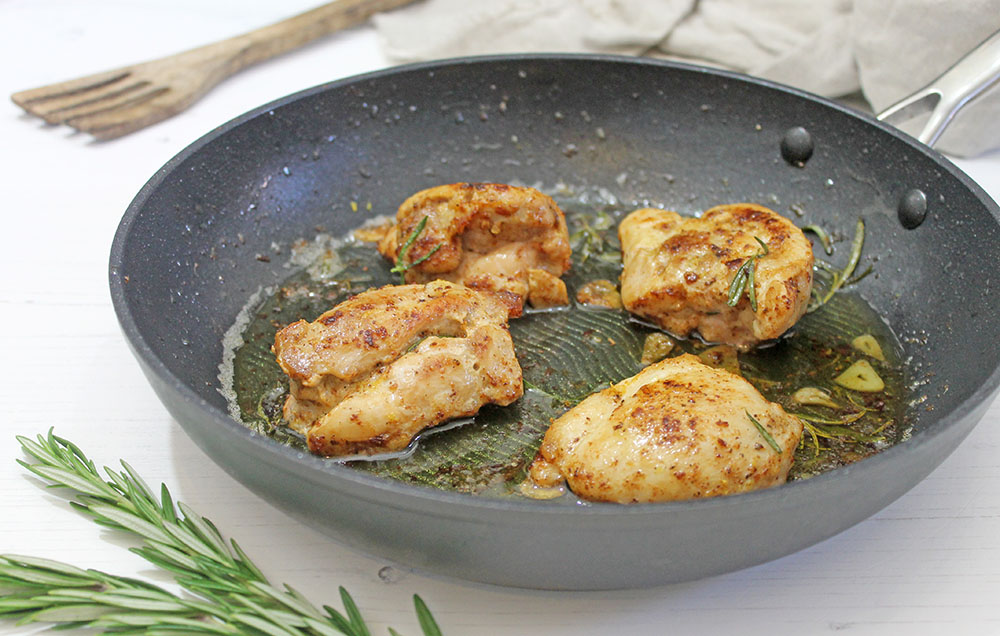 Garlic Butter Chicken Thighs | Easy One-Pan Dinner - Keto dinner recipe with 1.6g net carbs. Low carb ketogenic dinner meal.