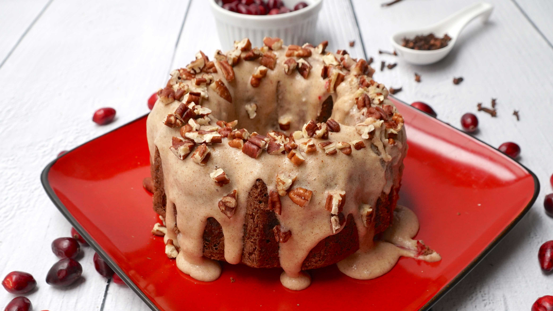 Keto Christmas Cake - Keto dinner recipe with 5.3g net carbs. Low carb ketogenic dinner meal.