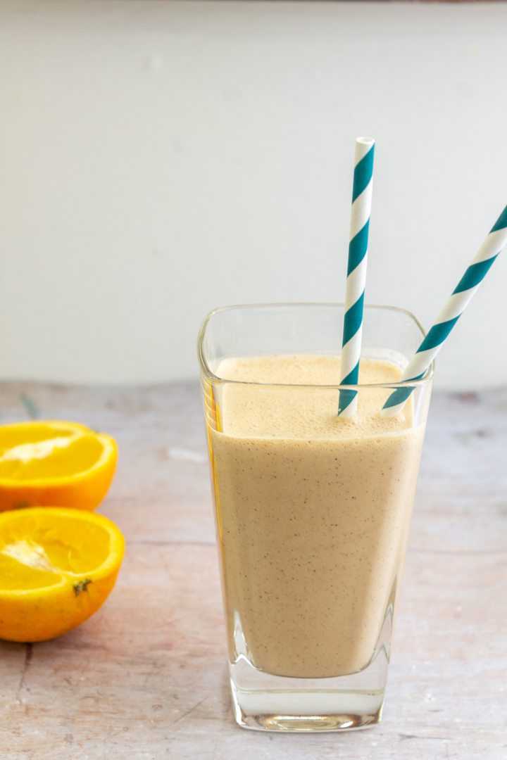 Keto Chocolate, Orange and Ginger Smoothie - Keto breakfast recipe with 7.8g net carbs. Low carb ketogenic breakfast meal.