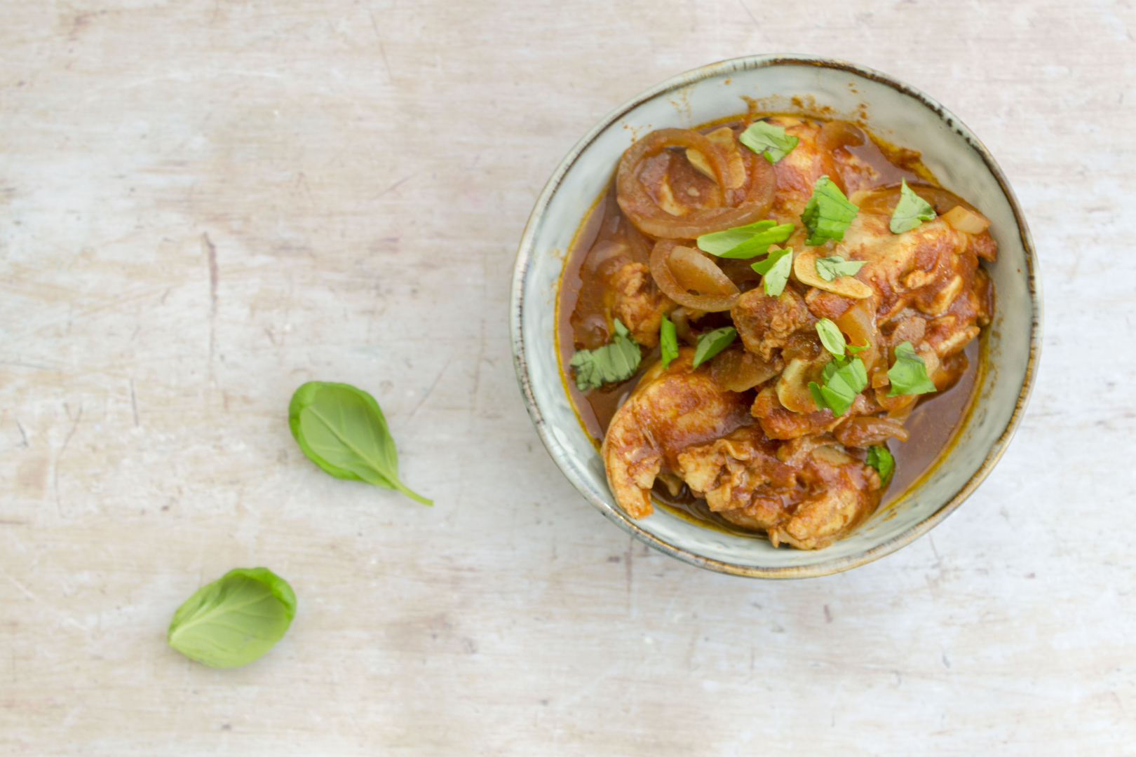 Keto Smoky Crockpot Chicken Thighs - Keto dinner recipe with 3.2g net carbs. Low carb ketogenic dinner meal.